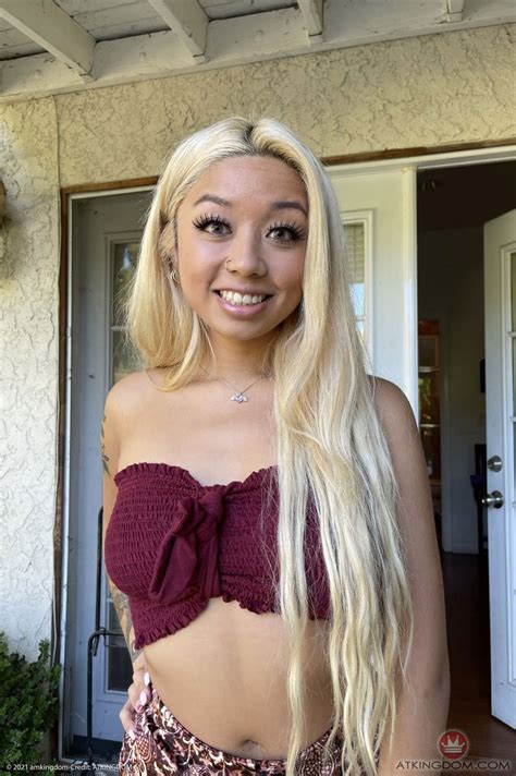 Blonde Teen Gia Dibella Bends Over And Shows Her Round Ass Photos