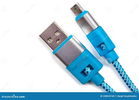 Conectores Usb Y Micro Usb En Fondo Blanco Imagen De Archivo Imagen