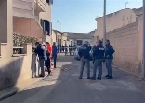 Oristano Donna Uccide La Figlia E Si Lancia Dalla Finestra 1 Dago