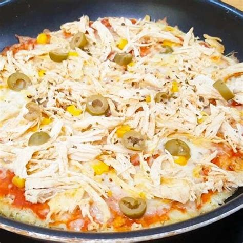 Pizza de frigideira saudável deliciosa e pronta em minutos Fácil