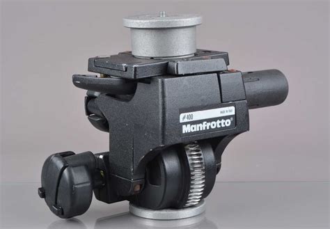 Lot 258 - A Manfrotto 400 Three-Way Geared Tripod Head,