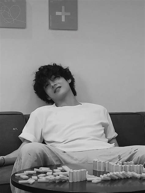 Taehyung Hot Bts Jungkook Yoongi Foto Bts Bts Photo Kim Taehyung Wallpaper Bts Wallpaper