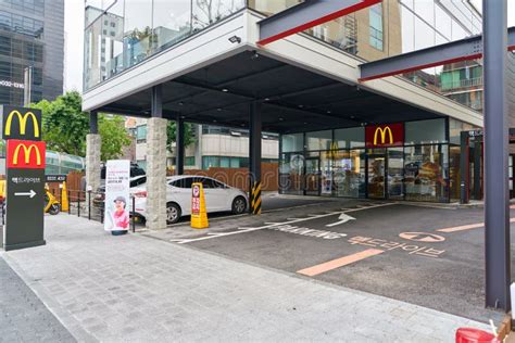 McDonald s editorial stock image. Image of street, mcdonalds - 105030029