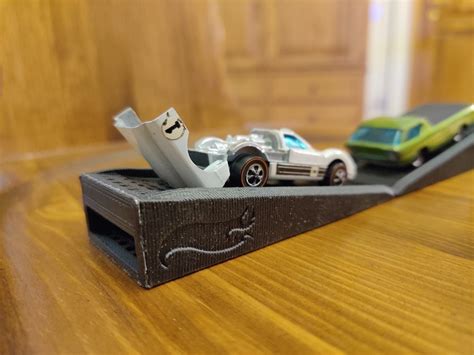 Free 3d File Hot Wheels Display Ramp With Silica Or Led Slot 🥵・model To Download And 3d Print