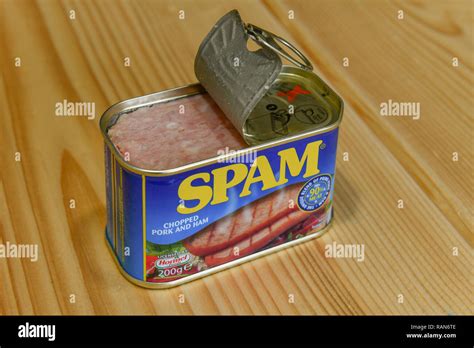 Spam fleisch hi-res stock photography and images - Alamy