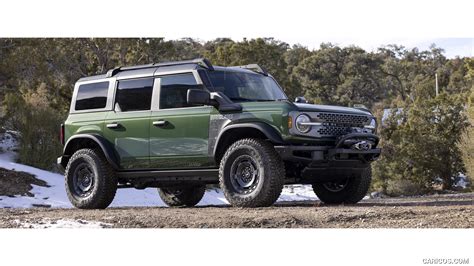 Ford Bronco Everglades My Color Eruption Green Front Three