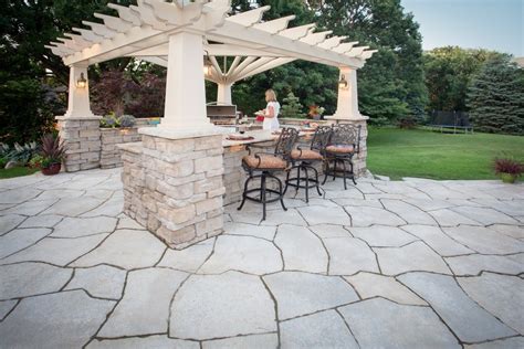 Grand Flagstone Tamelings Landscape Supply