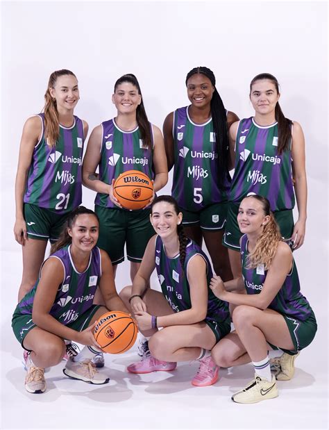 Visita de las jugadores del Unicaja Baloncesto Femenino - Fundación Unicaja