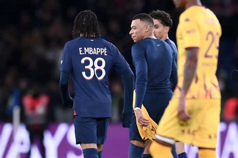 4 Belles Photos De La Complicité Des Frères Mbappé Alors Quethan A Fait Ses Débuts En Pro