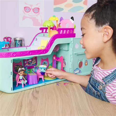 Gabby's Dollhouse 'Gabby' Cat Friend Ship Playset