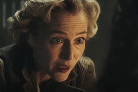 Wonder White Bird Con Gillian Anderson AV Magazine