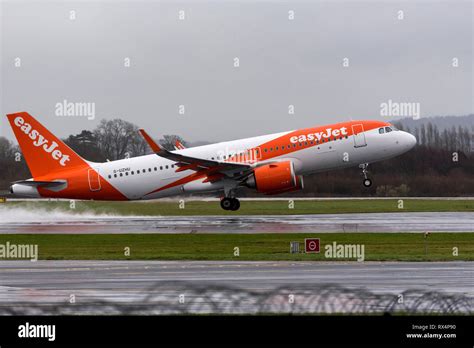 Easyjet Airbus A G Uzhu Aircraft Hi Res Stock Photography And Images