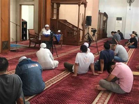 Masjid Sebagai Tempat Pilihan Di Bulan Ramadhan Masjid Nurul Falah