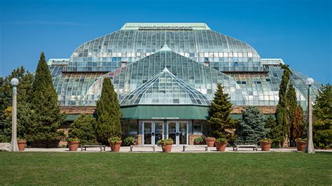 Chicago's Lincoln Park Conservatory, Inside A Victorian Glass House ...