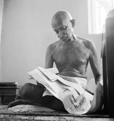 Through Picture: Gandhi photographed by Margaret Bourke-White