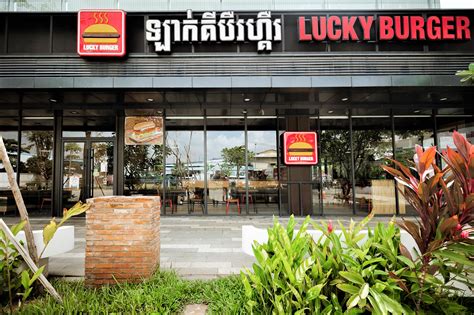 Lucky Burger @ FNB Plaza – SINGBUILD