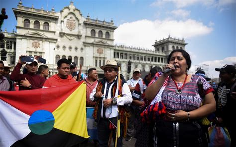 Guatemala Organizaciones indígenas levantan protesta frente a la