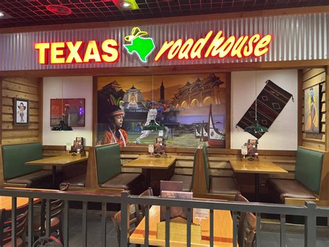 市政府美食｜牛排控必訪！《texas Roadhouse 德州鮮切牛排》肉香狂歡！麵包花生免費續到爽～ Tifffoodtravel