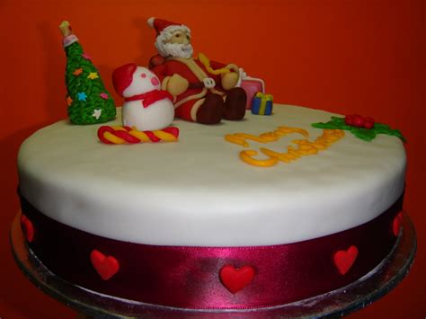 Yummy Baking Santa Claus Fondant Cake