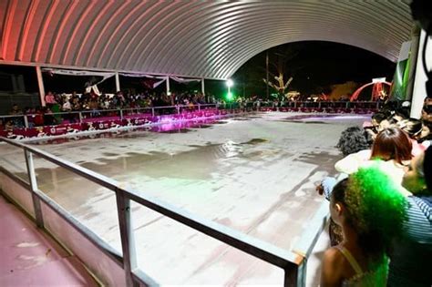 Inauguran Pista De Hielo En Medell N De Bravo Video