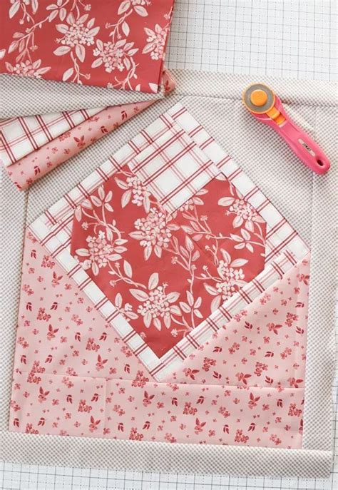 Free Valentine Mini Quilt Pattern Diary Of A Quilter A Quilt Blog In 2024 Mini Quilt