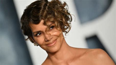 Halle Berry Revela Que Rechaz Una Cita Con Prince