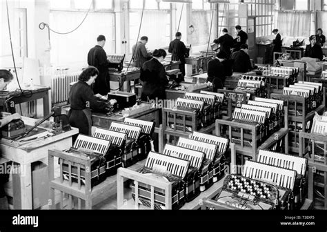 L usine d accordéon castelfidardo Marches Italie 1965 Photo Stock