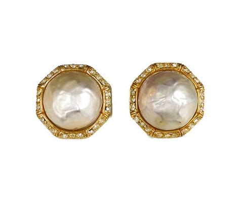 Ciner Pearl Rhinestone Earrings Gold Tone Clip On by zephyrvintage