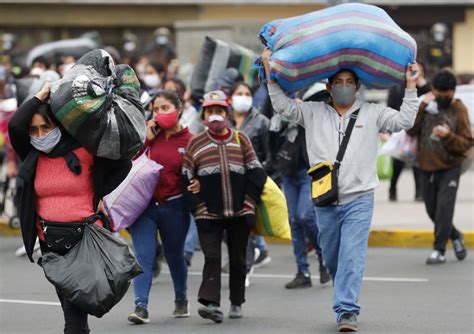 La Economía De Perú Cae En Un 302 Su Peor Registro De La Historia