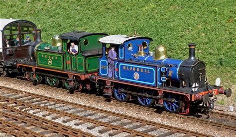 Secr 123 And 323 Bluebell P Class Locomotives Roll Into Ho Flickr