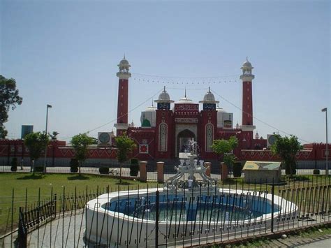 Markazi Jamia Masjid Wah Cantt Pakistan Around The Worlds Masjid Mosque