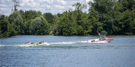 Les activités nautiques et sportives de La Plaine Tonique Bourg en