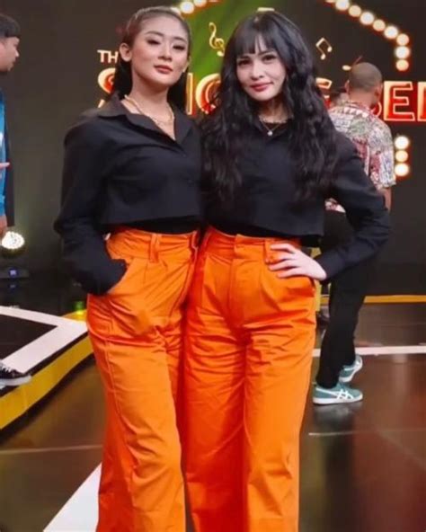 Ini Potret Cantik Duo Anggrek Yang Curi Perhatian Usai Lagu Cikini