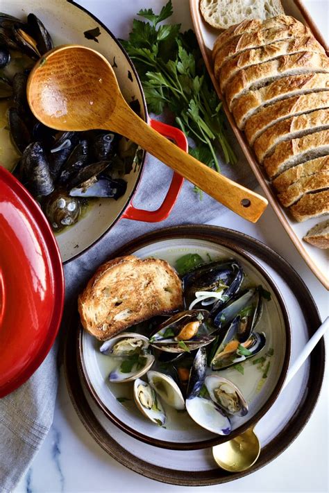 Steamed Mussels And Clams Recipe With Wine And Garlic Cucinabyelena