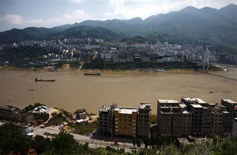 Yangtze River Turns Red Photos Of China S Once Golden Now Scarlet