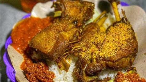 Bebek Tugu Pahlawan Dan Kuliner Malam Di Surabaya Yang Terkenal Enak