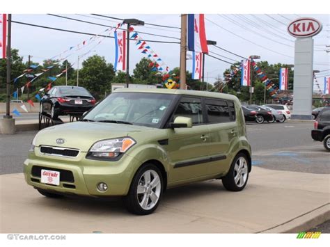 Kia Soul Alien Green Wall123