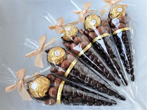 Christmas Luxury Sweet Cones Wedding Favors Black Gold Candy Cone Bags Xmas Holiday Party