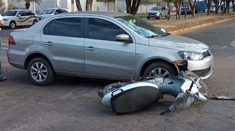 Mulher Socorrida Pelo Samu Ap S Se Envolver Em Acidente Na Manh