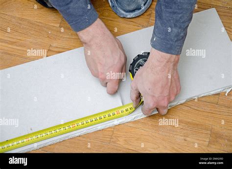 Installing Plasterboard Hi Res Stock Photography And Images Alamy