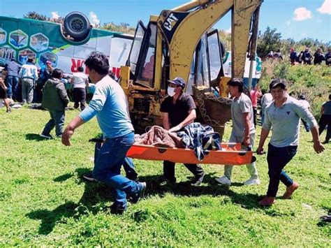 Ayacucho Al Menos Muertos Y M S De Heridos Dej Accidente De