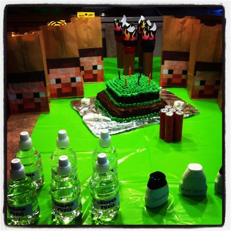 Minecraft birthday party - love the Mio containers! | Minecraft birthday, Minecraft birthday ...