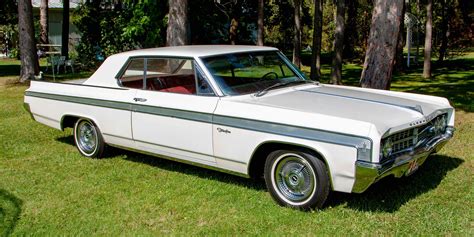 1963 Oldsmobile Starfire | Cottone Auctions