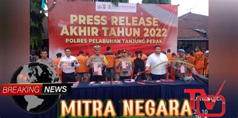 Polres Pelabuhan Tanjung Perak Gelar Press Release Akhir Tahun