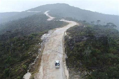 Kementerian PUPR Fokus Bangun Jalan Trans Papua Untuk Buka Isolasi