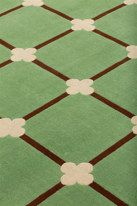 cc-tapis Chateau Flower Grid Big Rug by Luke Edward Hall For Sale at
