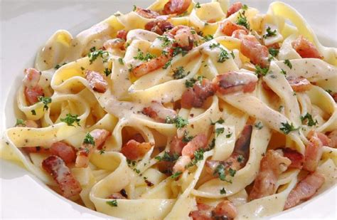 Chicken And Bacon Tagliatelle Carbonara Recipe