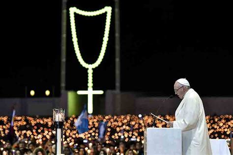 Todos os cristãos devem ser marianos diz Papa em Fátima