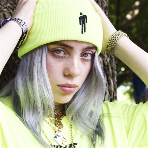 Billie Eilish Estrena Un Nuevo Look En Tono Bicolor Y Vuelve A Sus