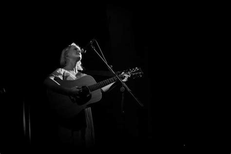 10 Best Laura Marling Songs - It's Just Rock And Roll